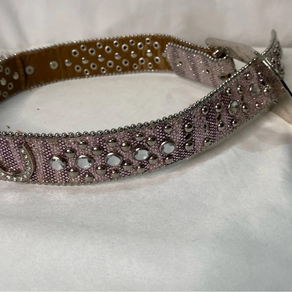 Novona conch horseshoe belt